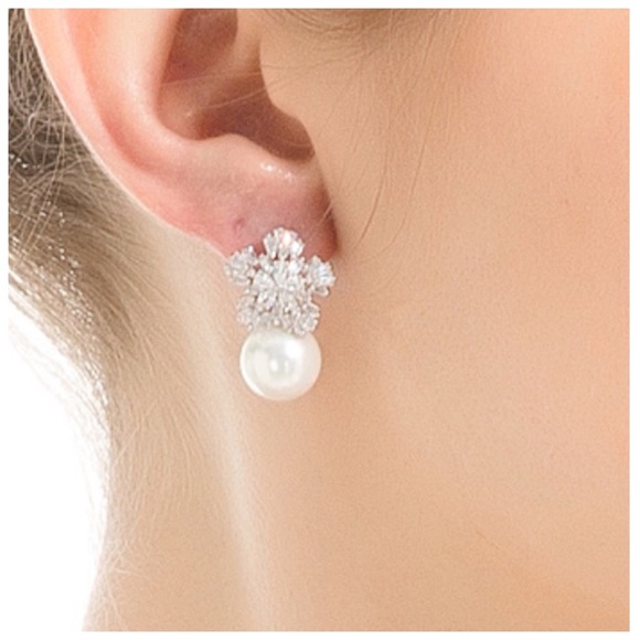 🎁 Swarovski Crystals The Gigi Pearl Earrings - Picture 4 of 5